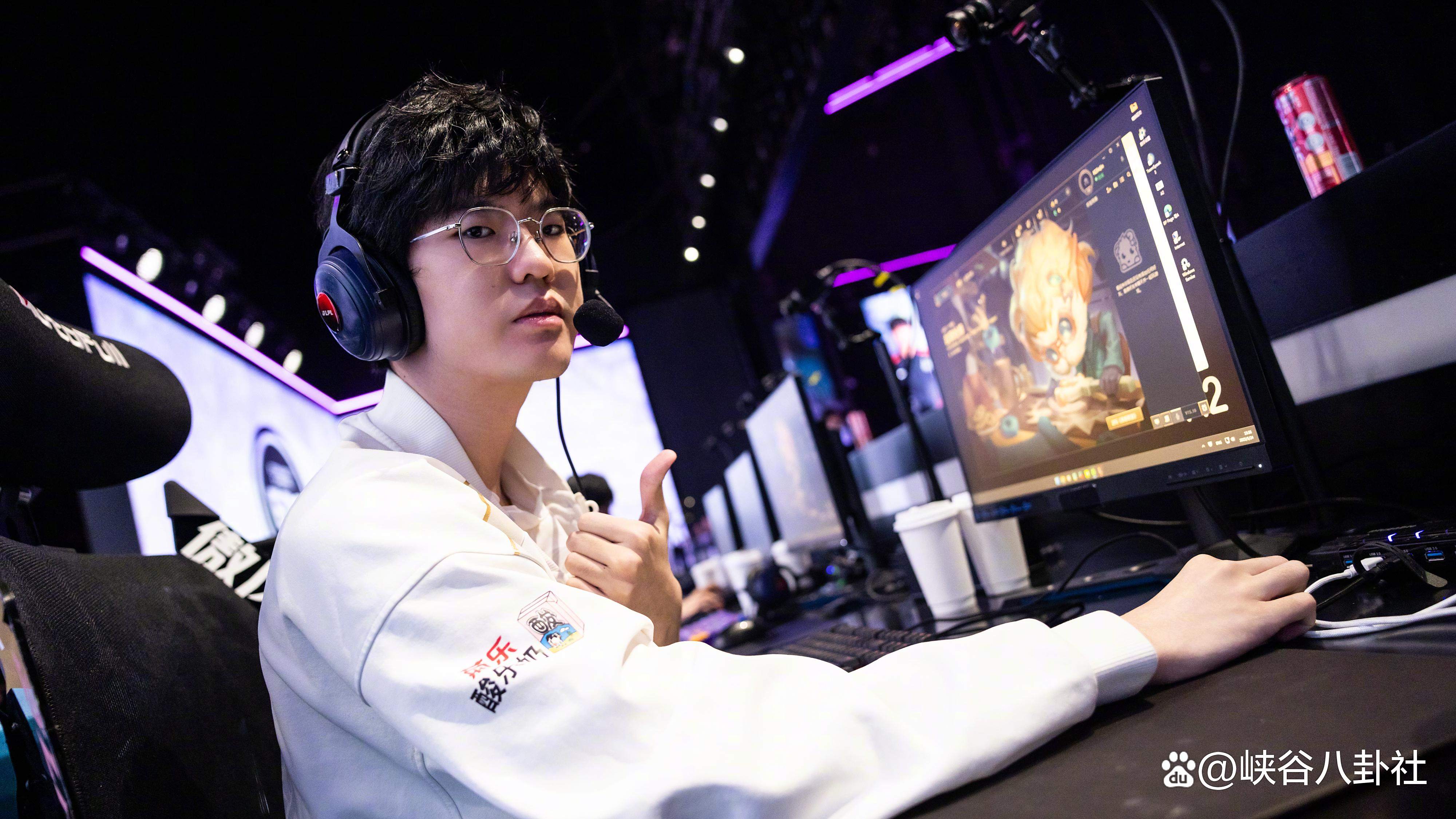 Rookie意外战胜曼联，败北引爆全场！